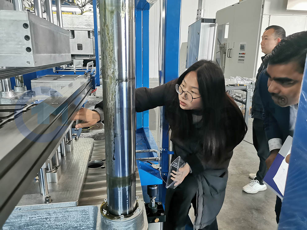 Automatic Thermoforming Machine