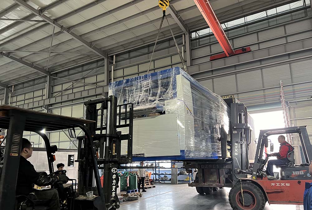 Fully Automatic Thermoforming Machine