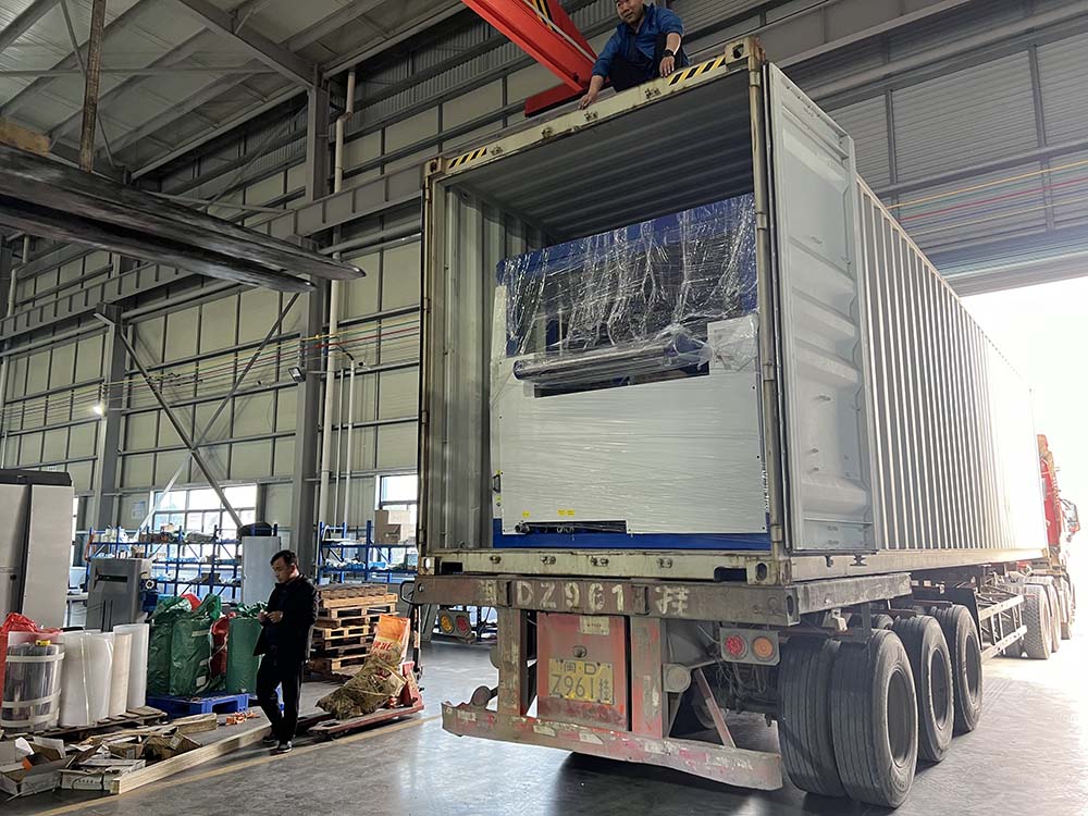 plastic container manufacturing machine